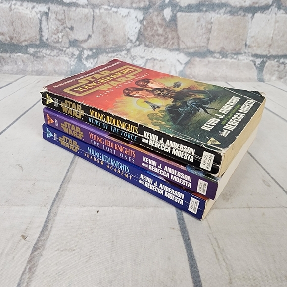 Vintage 1995 Star Wars Young Jedi Knights Paperback Books Set of 3 - Picture 10 of 14